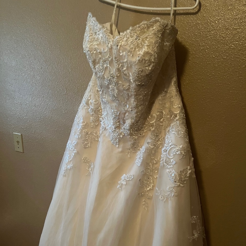 Wedding dress